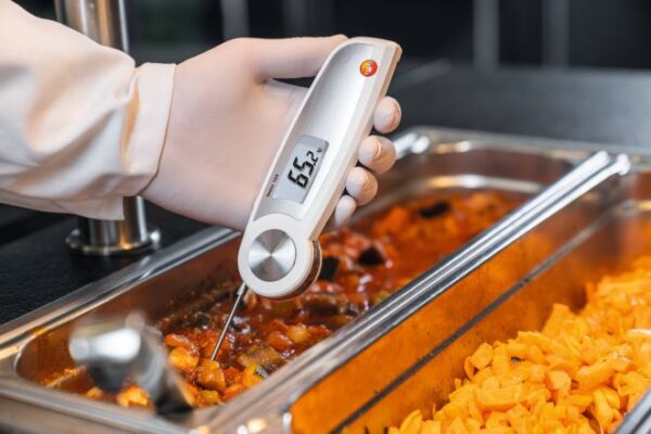 testo 104 - Waterproof food thermometer - Senze Instruments Pte Ltd